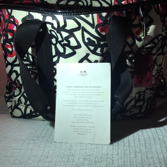 Coach Poppy Tote and clutch - Picture 4 of 6